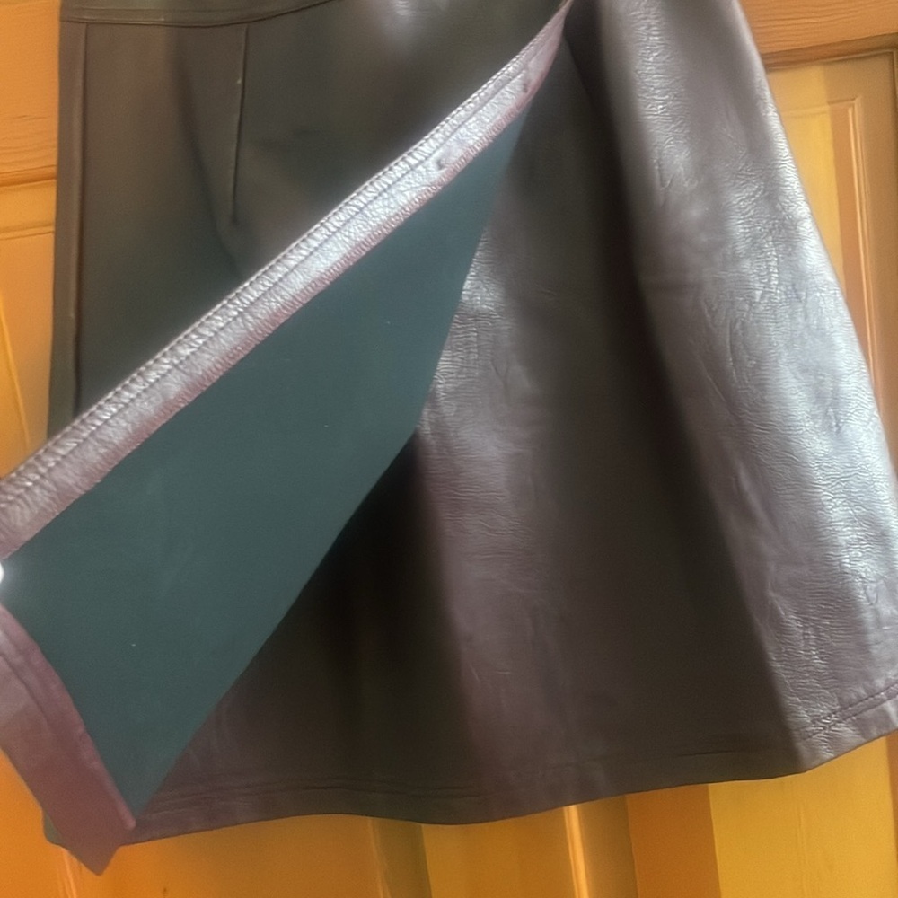 Burgundy PU Leather skirt NWOT - Picture 7 of 9